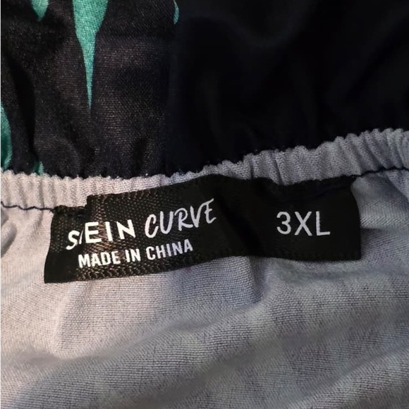 Tropical Leaf Print Strapless Dress - Picture 10 of 11